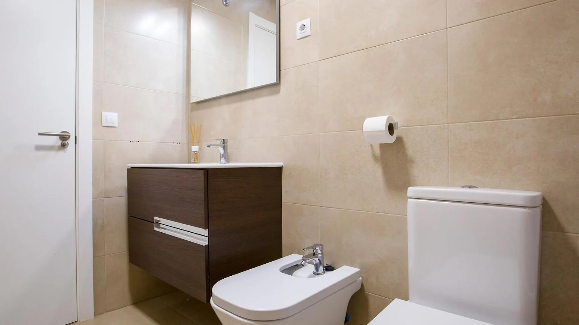 Telmo Nuevo Apartamento & Parking Gratis En Bilbaozorroza 西班牙